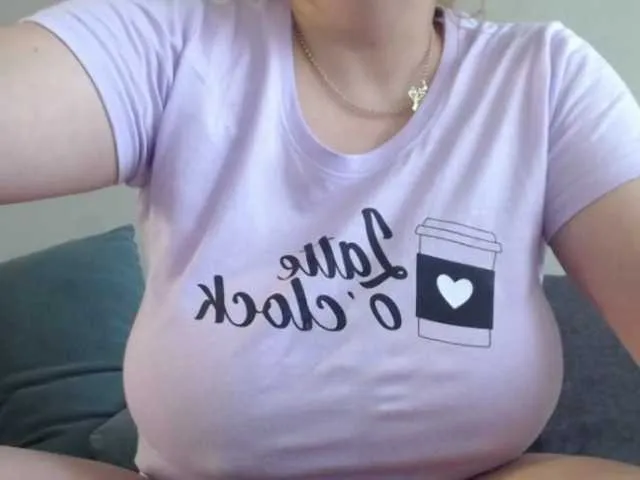 Live sex webcam photo for maturboobsbig #273895581