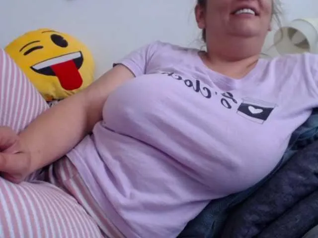 Live sex webcam photo for maturboobsbig #275620119