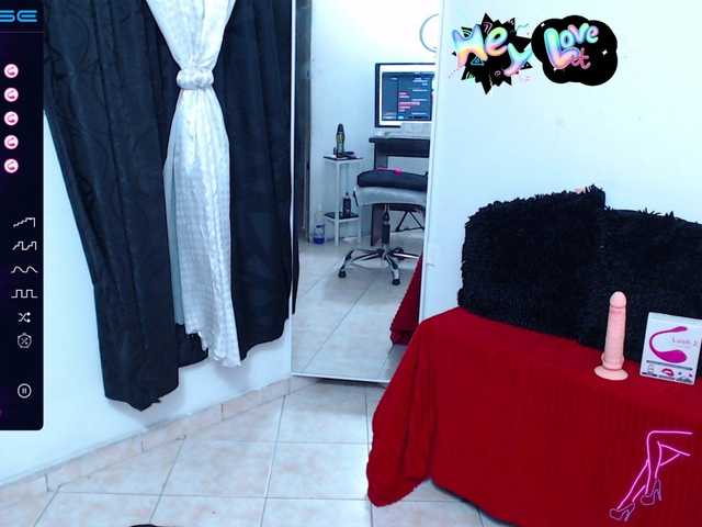 Live sex webcam photo for mature-milf #276025547