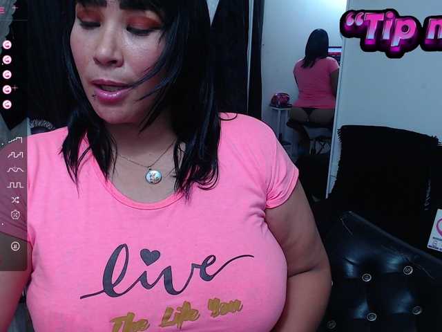 Live sex webcam photo for mature-milf #276353723