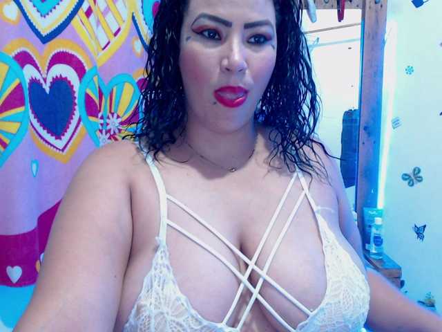 Live sex webcam photo for mature-milf #277255364