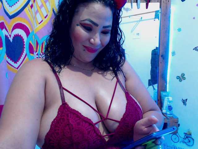 Live sex webcam photo for mature-milf #277290996