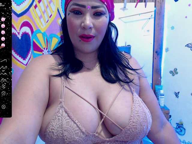 Live sex webcam photo for mature-milf #277439567