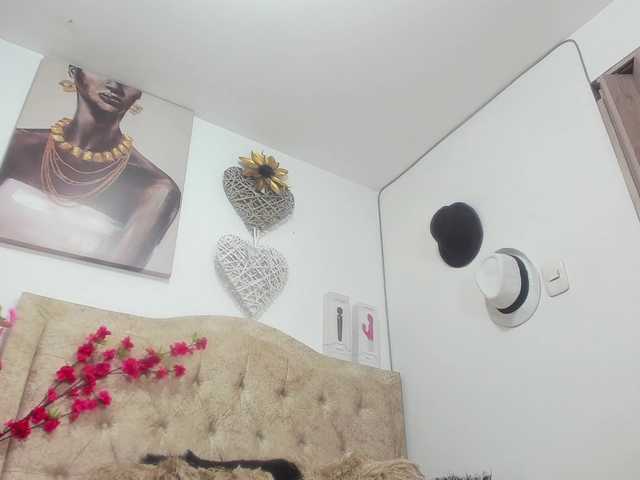 Live sex webcam photo for mature1111joa #275659528