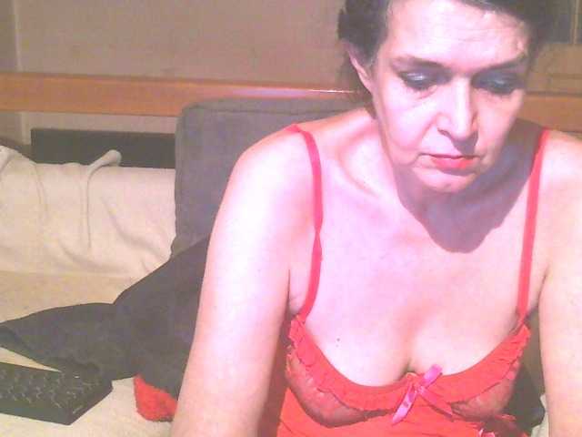 Live sex webcam photo for maturebabe01 #272427218