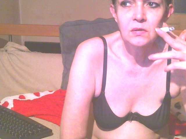 Live sex webcam photo for maturebabe01 #272628813