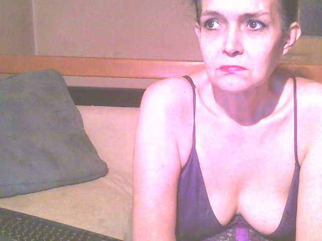 Live sex webcam photo for maturebabe01 #272649586
