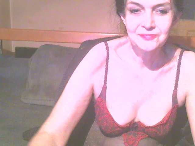 Live sex webcam photo for maturebabe01 #272792407