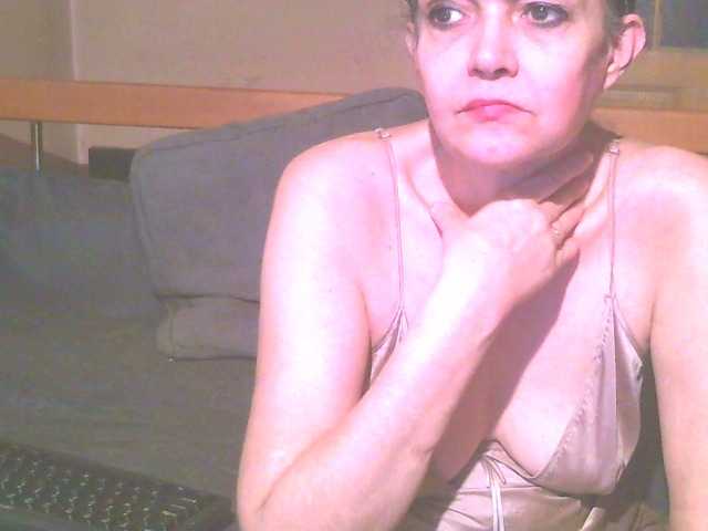 Live sex webcam photo for maturebabe01 #272835180