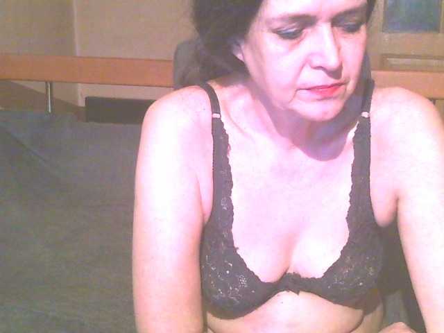 Live sex webcam photo for maturebabe01 #272977398