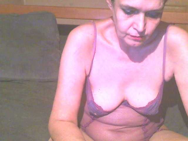 Live sex webcam photo for maturebabe01 #273063656