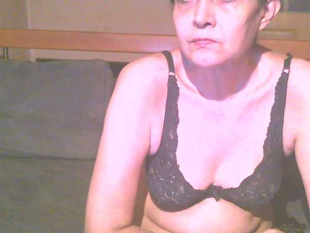 Live sex webcam photo for maturebabe01 #273101513