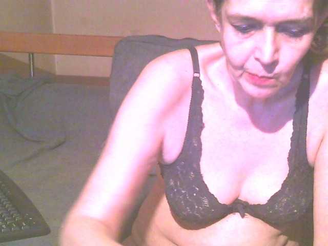 Live sex webcam photo for maturebabe01 #273203899