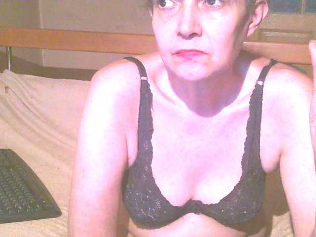 Live sex webcam photo for maturebabe01 #273567397