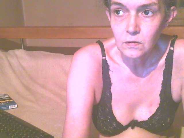 Live sex webcam photo for maturebabe01 #273959997