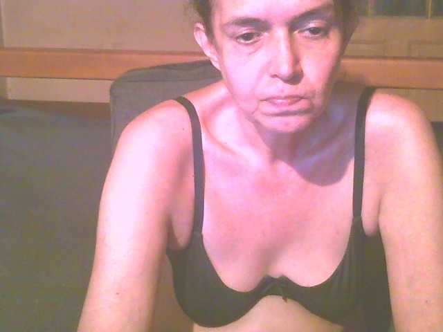 Live sex webcam photo for maturebabe01 #274305187