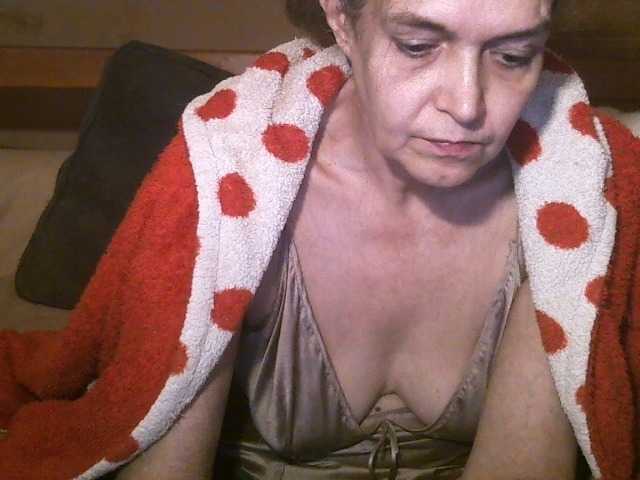 Live sex webcam photo for maturebabe01 #276765032