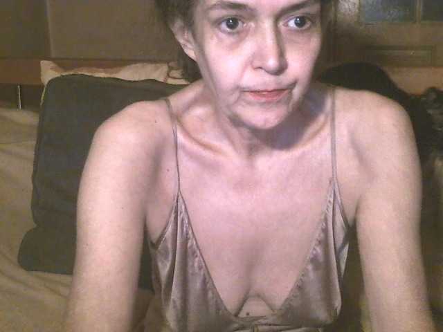 Live sex webcam photo for maturebabe01 #277427045