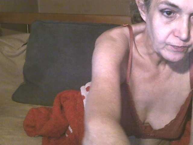 Live sex webcam photo for maturebabe01 #277475892