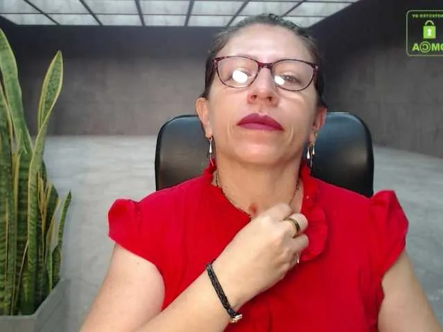 Live sex webcam photo for maturehot-1 #272096173