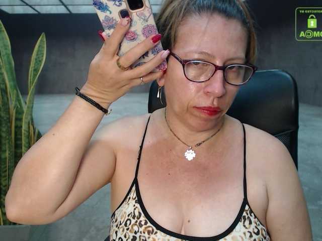 Live sex webcam photo for maturehot-1 #272122493