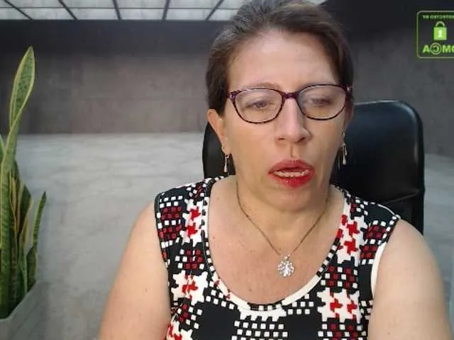 Live sex webcam photo for maturehot-1 #272133165