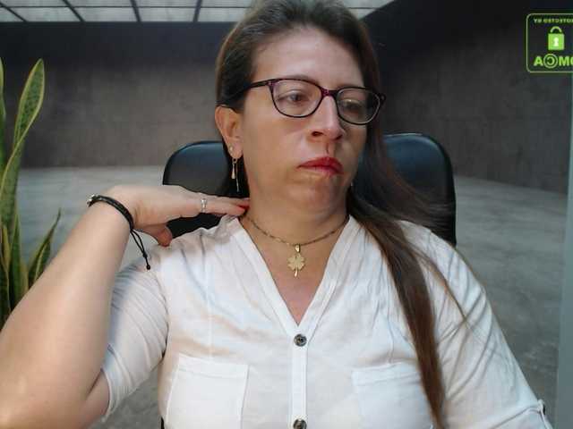 Live sex webcam photo for maturehot-1 #272253293