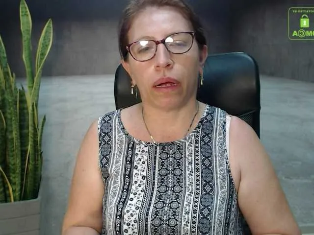 Live sex webcam photo for maturehot-1 #272301815