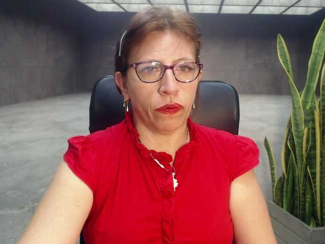 Live sex webcam photo for maturehot-1 #272477527