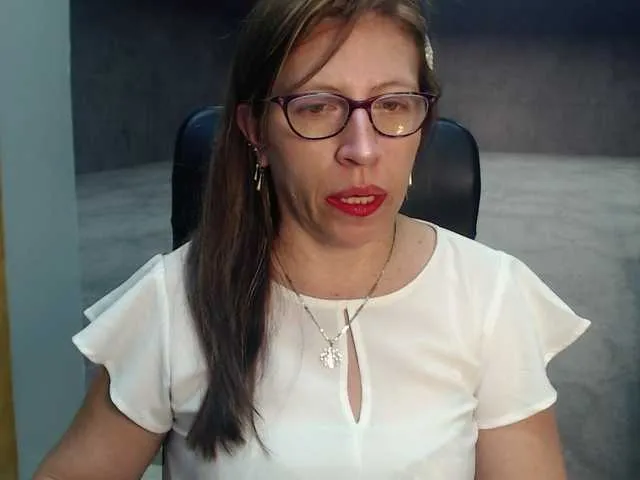 Live sex webcam photo for maturehot-1 #272618751