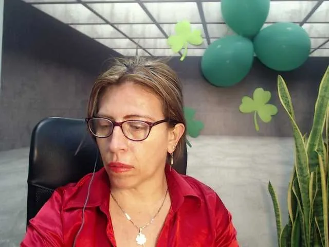 Live sex webcam photo for maturehot-1 #272796500