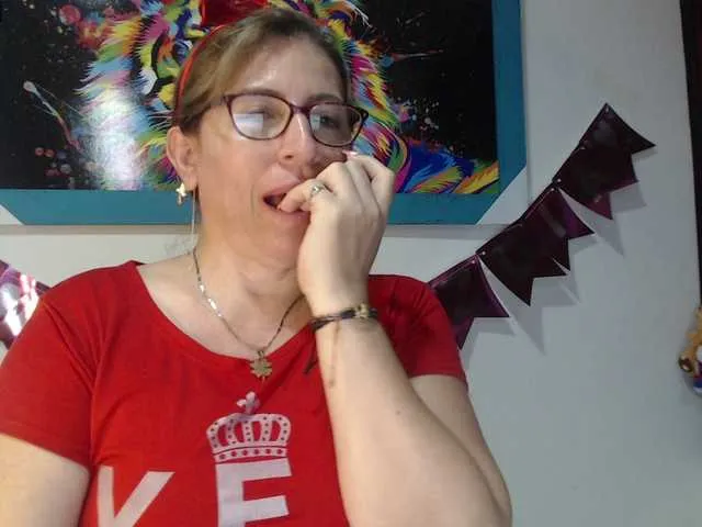 Live sex webcam photo for maturehot-1 #273467481