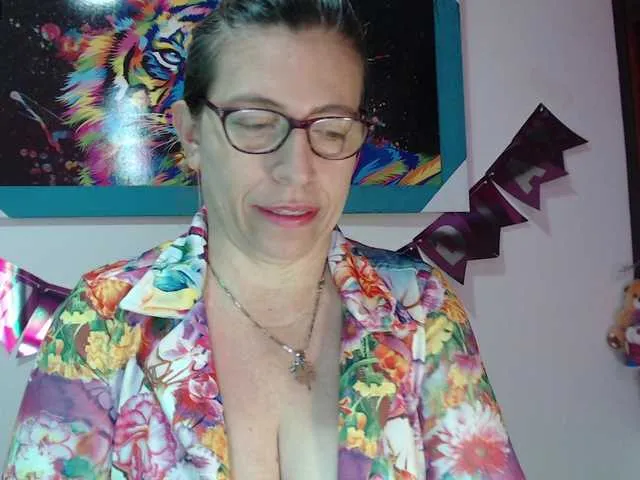 Live sex webcam photo for maturehot-1 #273494392