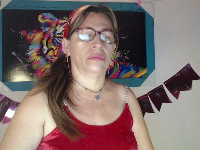 Live sex webcam photo for maturehot-1 #273526567