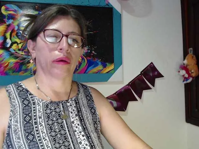 Live sex webcam photo for maturehot-1 #273607987