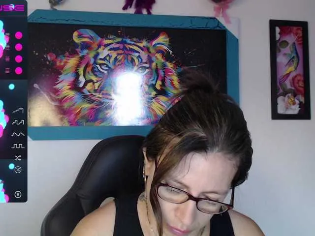 Live sex webcam photo for maturehot-1 #273858939