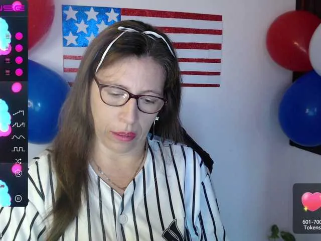 Live sex webcam photo for maturehot-1 #273957135