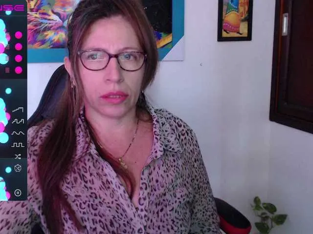 Live sex webcam photo for maturehot-1 #273979021