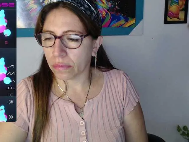 Live sex webcam photo for maturehot-1 #274125851