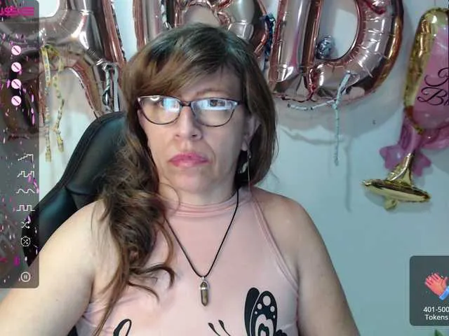 Live sex webcam photo for maturehot-1 #274181878