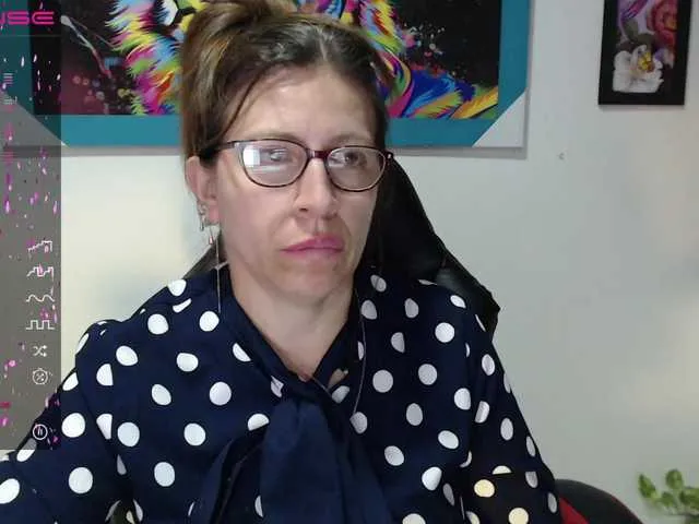 Live sex webcam photo for maturehot-1 #274359524