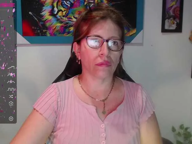Live sex webcam photo for maturehot-1 #274549379