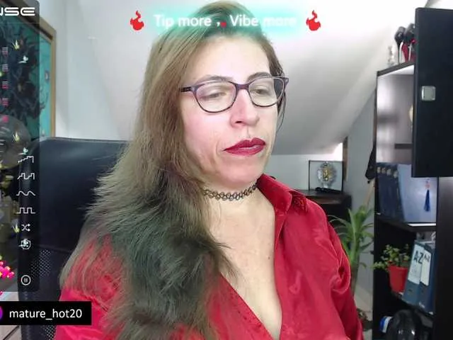 Live sex webcam photo for maturehot-1 #275551549