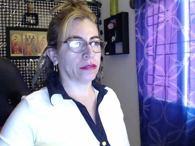 Live sex webcam photo for maturehot-1 #276360623