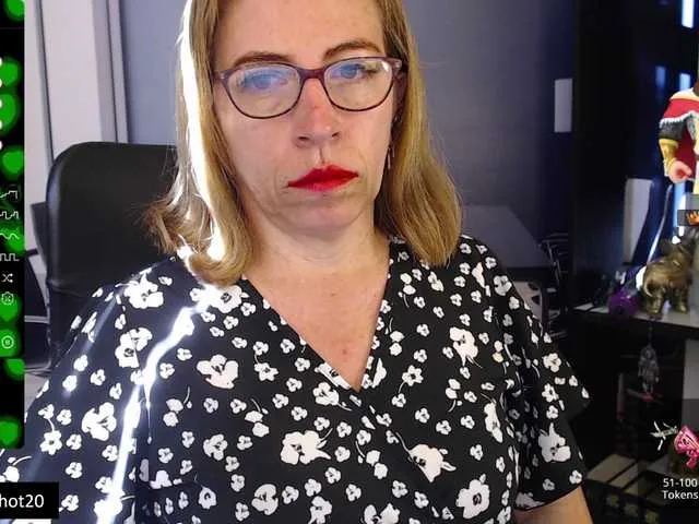 Live sex webcam photo for maturehot-1 #276403051