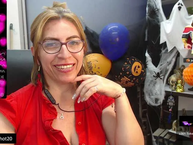 Live sex webcam photo for maturehot-1 #276587358