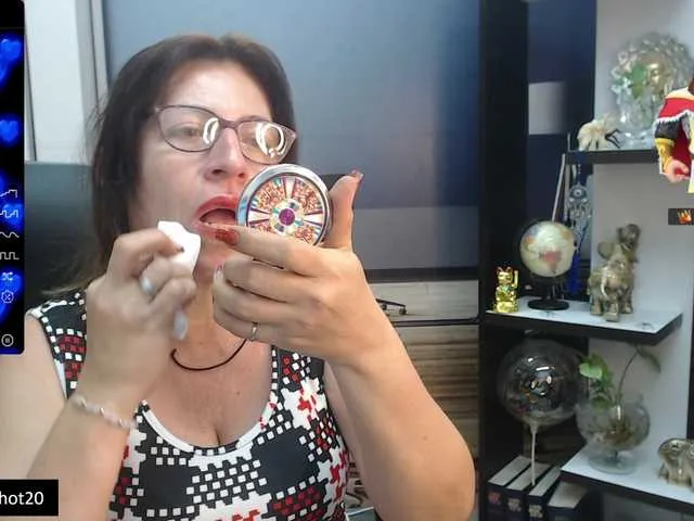 Live sex webcam photo for maturehot-1 #276667656