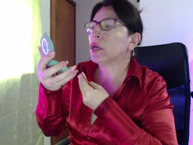 Live sex webcam photo for maturehot-1 #276908235