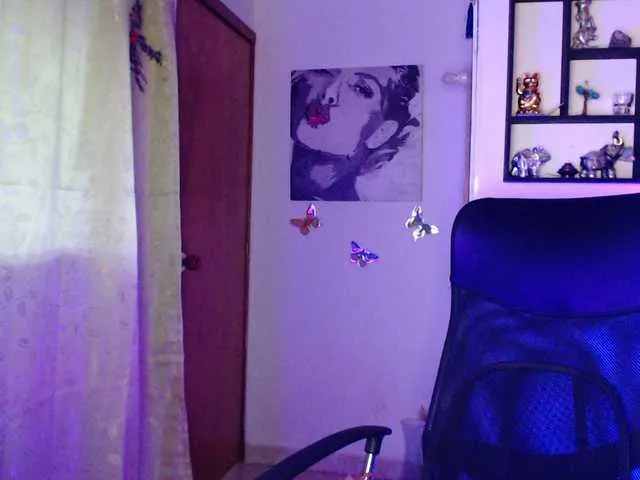 Live sex webcam photo for maturehot-1 #277206298