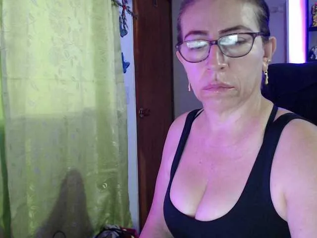 Live sex webcam photo for maturehot-1 #277262201